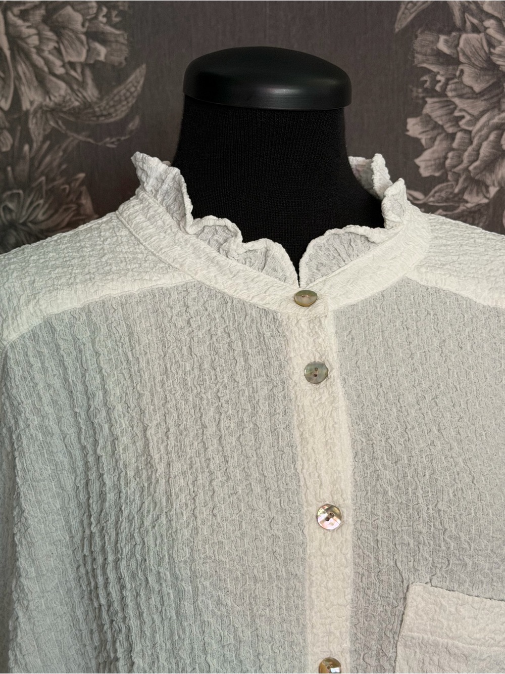 AP•NY Ruffle Shirt - Picture 4 of 13